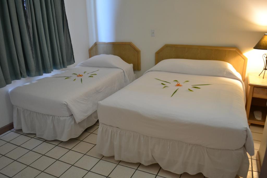 West Plaza Malakal Hotel Koror Exterior foto