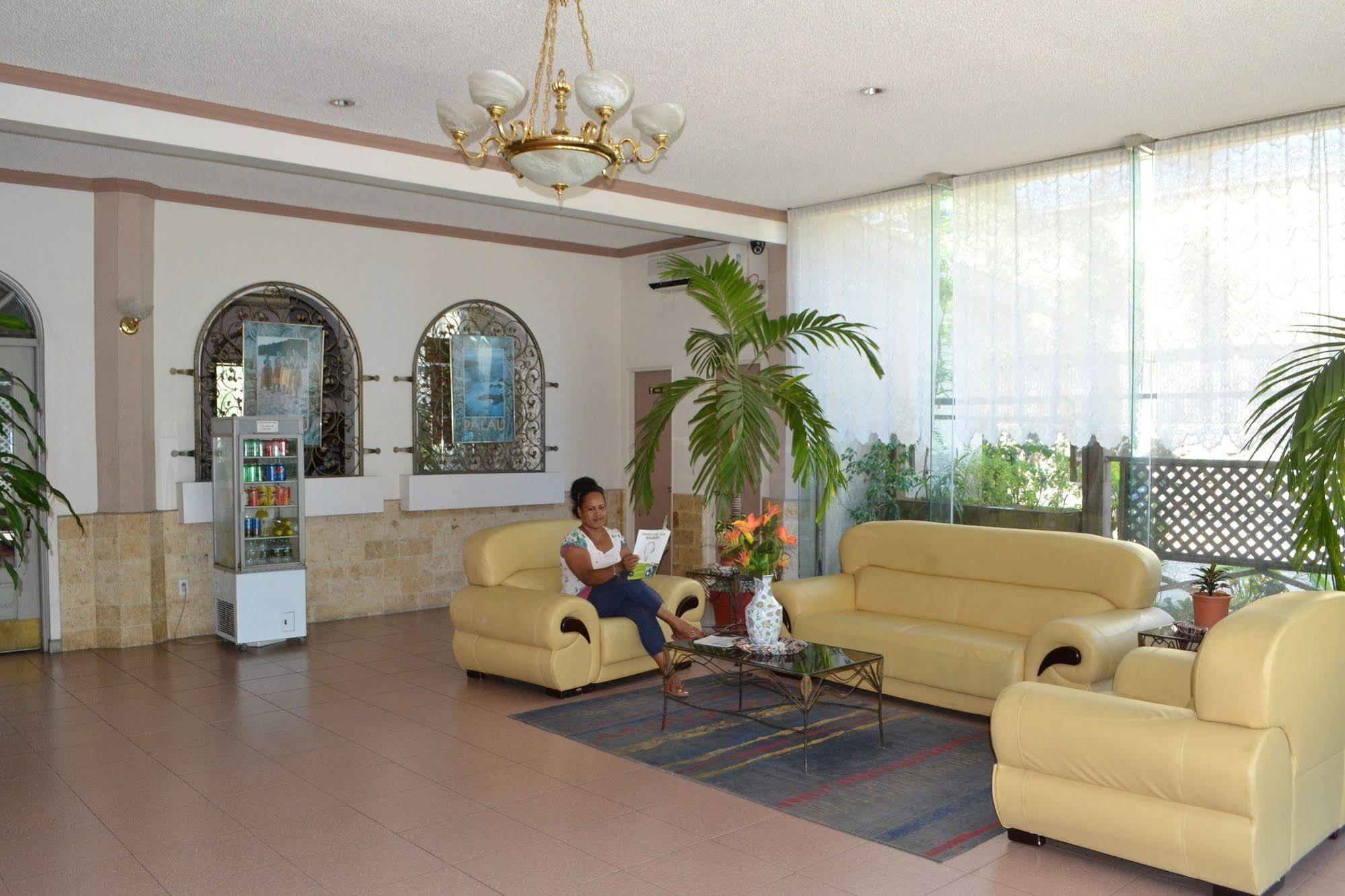 West Plaza Malakal Hotel Koror Exterior foto